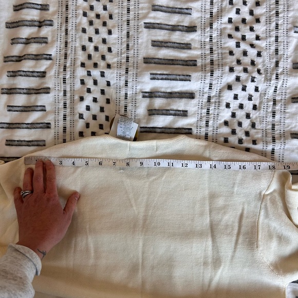 NWT Liz Claiborne Wool Acrylic Beaded Snowflake Cream Ecru Sweater Size Medium - Picture 10 of 16